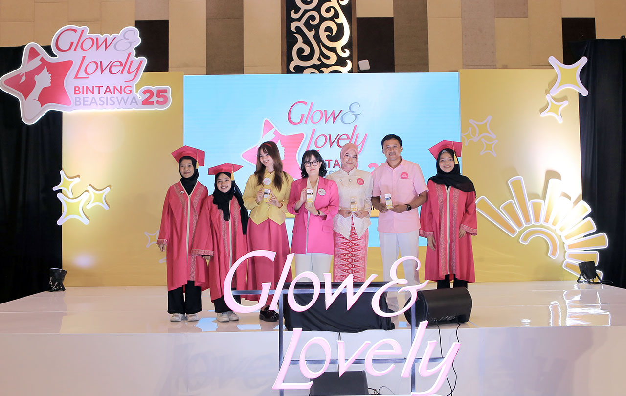 Glow Lovely Umumkan 100 Penerima Bintang Beasiswa 2025